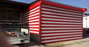 izmir-otomatik-kepenk-kirmizi-kepenk İzmir otomatik kepenk - otomatik bariyer - otomatik kepenk - seksiyonel kapı